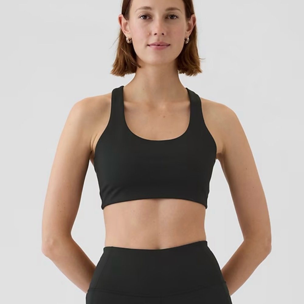 NWT GAPFit Power Medium Impact Sports Bra